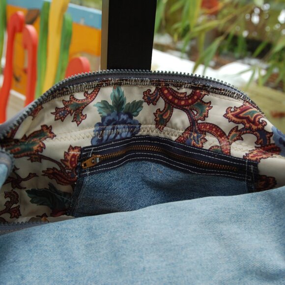 Upcycled rice bag, over the sholder oversize bag - Picture 2 of 3